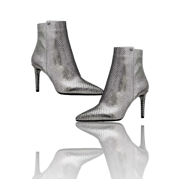 🛑BOGO 🆕Michael Kors Regal “Gunmetal” Metallic High-ankle Boot - Picture 2 of 8